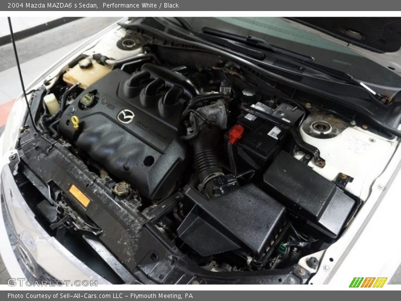 Performance White / Black 2004 Mazda MAZDA6 s Sedan