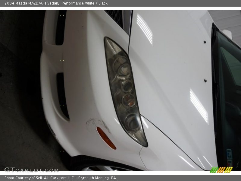 Performance White / Black 2004 Mazda MAZDA6 s Sedan