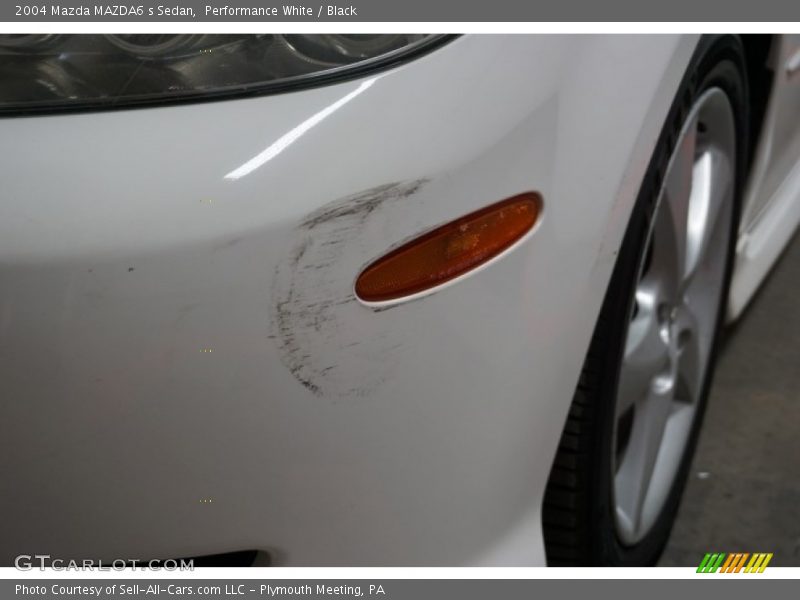 Performance White / Black 2004 Mazda MAZDA6 s Sedan