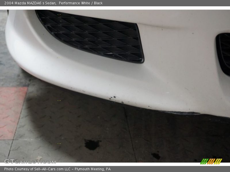 Performance White / Black 2004 Mazda MAZDA6 s Sedan