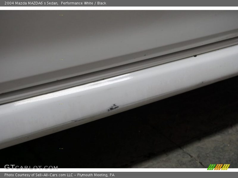 Performance White / Black 2004 Mazda MAZDA6 s Sedan