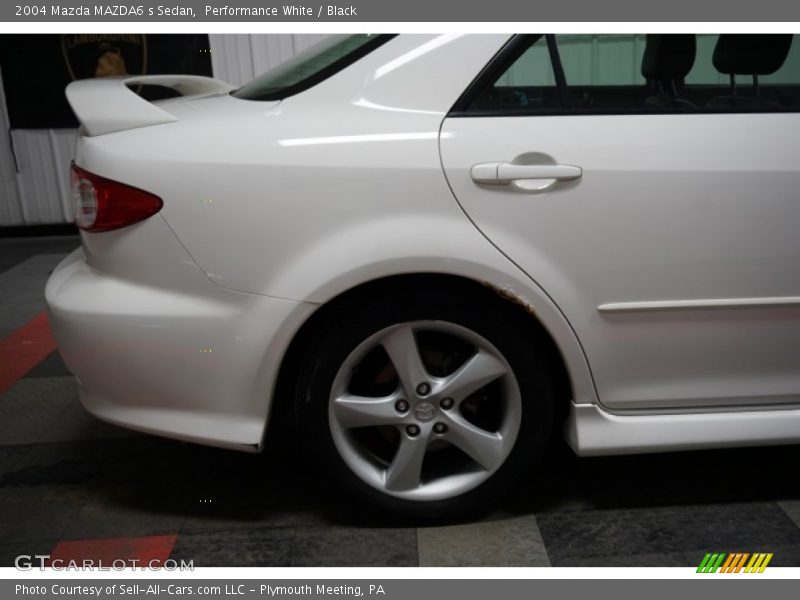 Performance White / Black 2004 Mazda MAZDA6 s Sedan