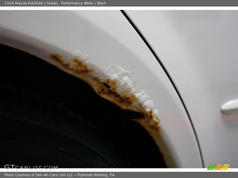 Performance White / Black 2004 Mazda MAZDA6 s Sedan