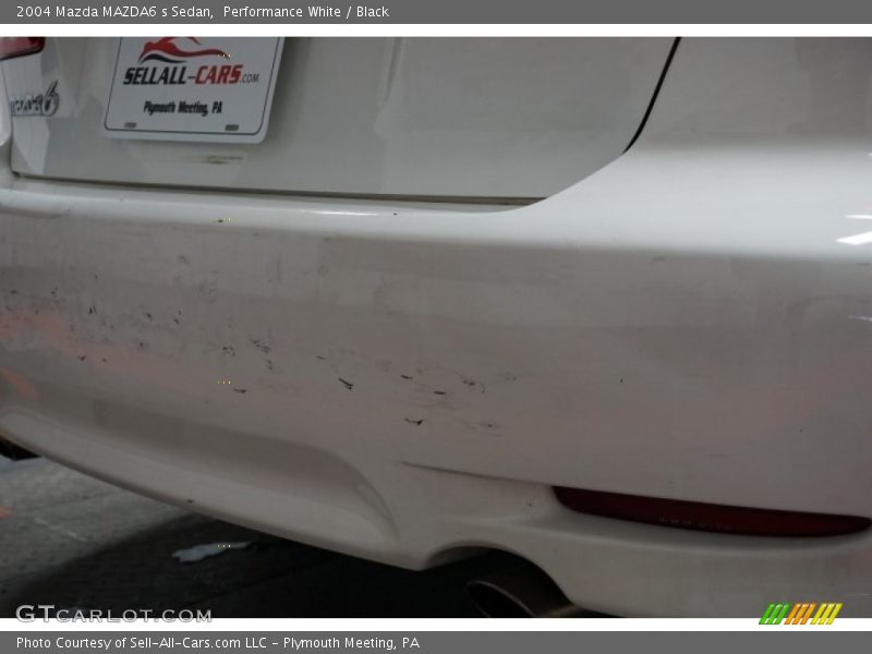 Performance White / Black 2004 Mazda MAZDA6 s Sedan