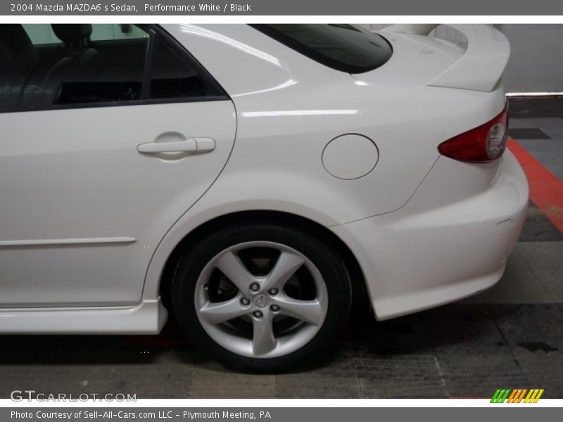 Performance White / Black 2004 Mazda MAZDA6 s Sedan