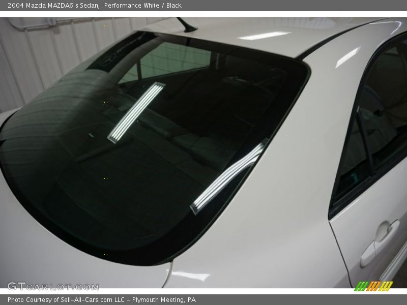 Performance White / Black 2004 Mazda MAZDA6 s Sedan