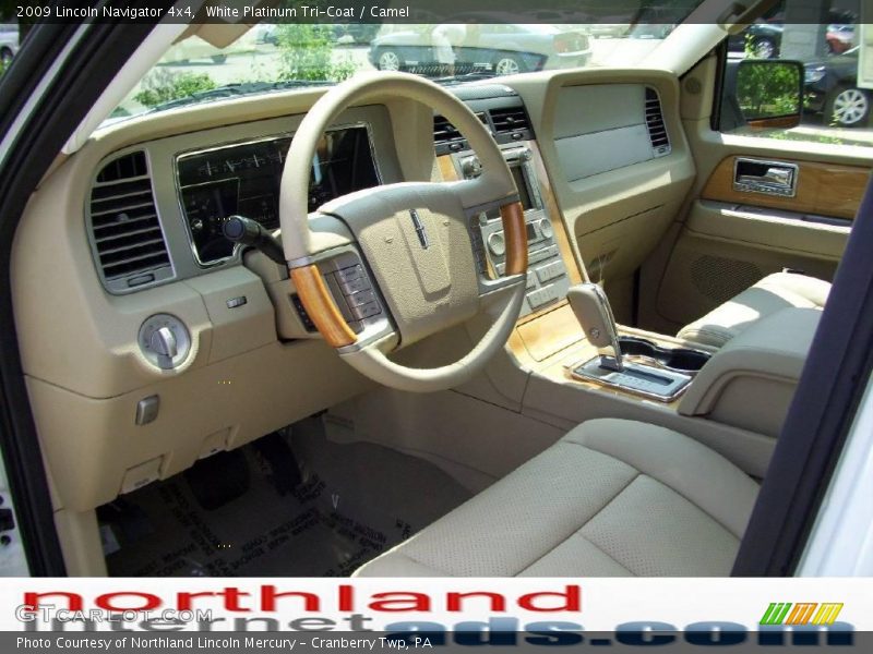 White Platinum Tri-Coat / Camel 2009 Lincoln Navigator 4x4