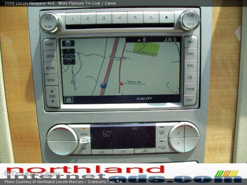 White Platinum Tri-Coat / Camel 2009 Lincoln Navigator 4x4