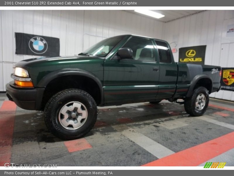 Forest Green Metallic / Graphite 2001 Chevrolet S10 ZR2 Extended Cab 4x4
