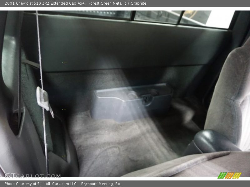 Forest Green Metallic / Graphite 2001 Chevrolet S10 ZR2 Extended Cab 4x4