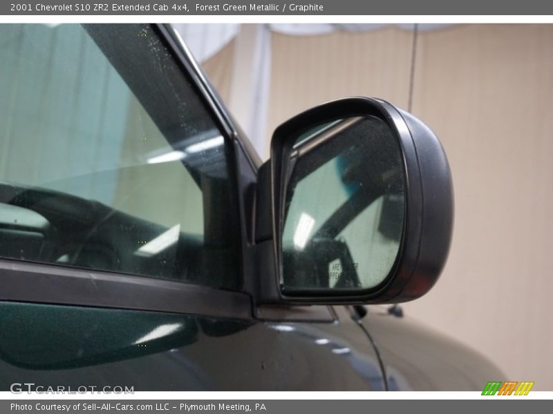 Forest Green Metallic / Graphite 2001 Chevrolet S10 ZR2 Extended Cab 4x4