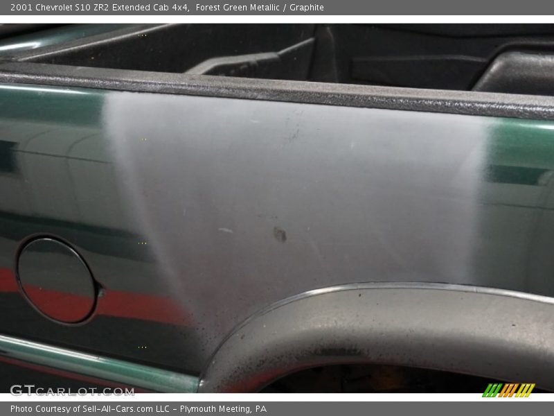 Forest Green Metallic / Graphite 2001 Chevrolet S10 ZR2 Extended Cab 4x4