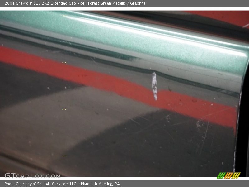 Forest Green Metallic / Graphite 2001 Chevrolet S10 ZR2 Extended Cab 4x4