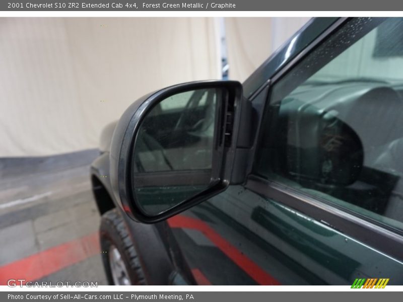 Forest Green Metallic / Graphite 2001 Chevrolet S10 ZR2 Extended Cab 4x4
