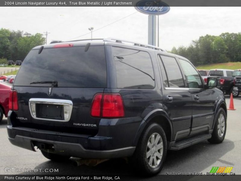 True Blue Metallic / Light Parchment 2004 Lincoln Navigator Luxury 4x4