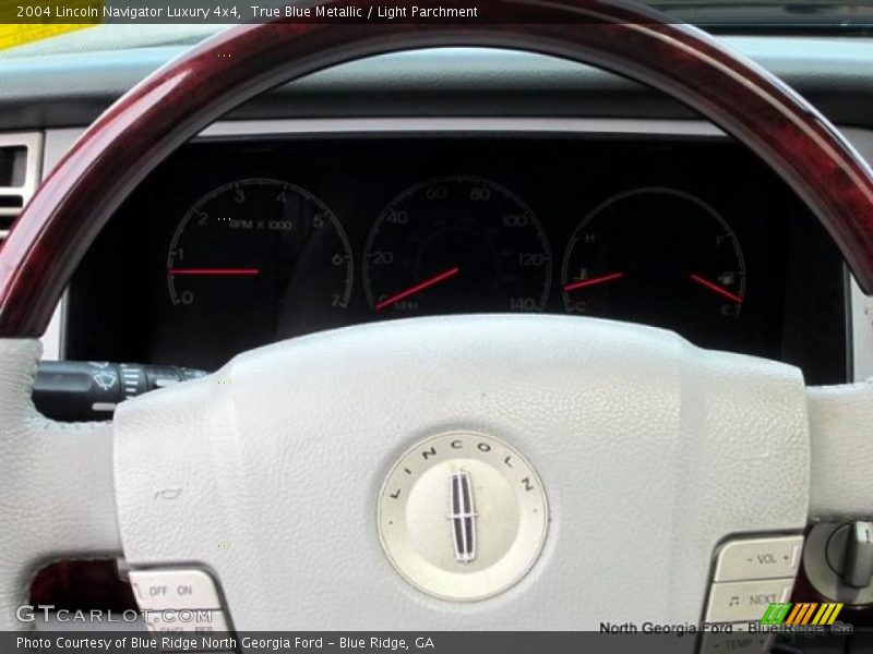 True Blue Metallic / Light Parchment 2004 Lincoln Navigator Luxury 4x4