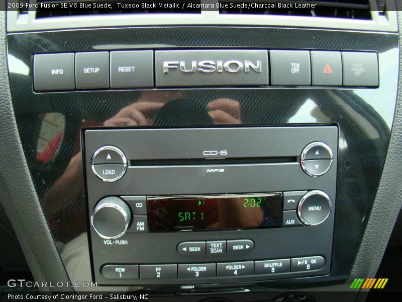 Tuxedo Black Metallic / Alcantara Blue Suede/Charcoal Black Leather 2009 Ford Fusion SE V6 Blue Suede