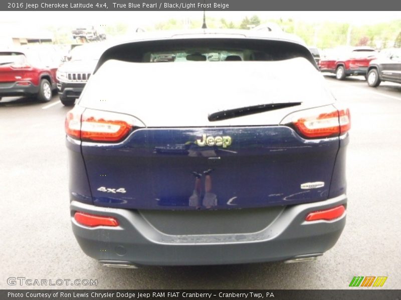 True Blue Pearl / Black/Light Frost Beige 2016 Jeep Cherokee Latitude 4x4