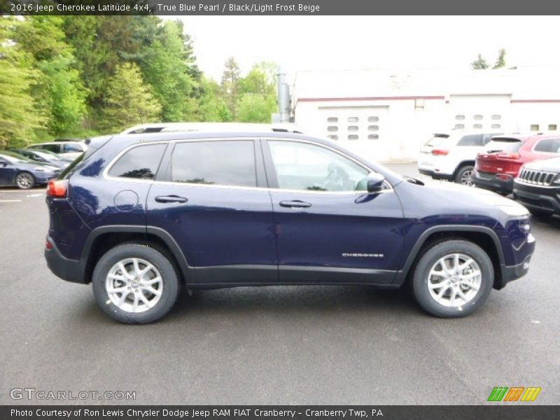 True Blue Pearl / Black/Light Frost Beige 2016 Jeep Cherokee Latitude 4x4