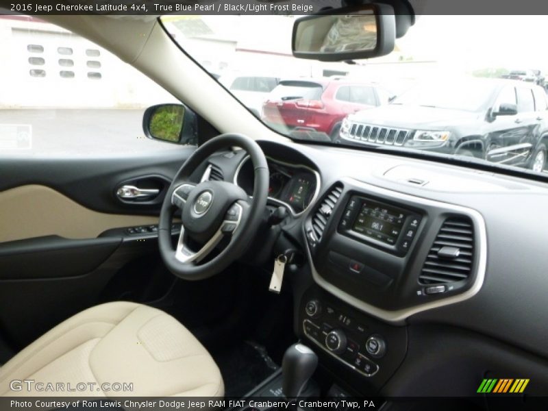 True Blue Pearl / Black/Light Frost Beige 2016 Jeep Cherokee Latitude 4x4