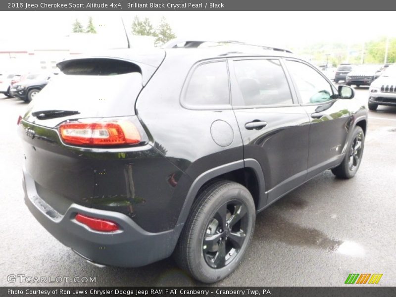 Brilliant Black Crystal Pearl / Black 2016 Jeep Cherokee Sport Altitude 4x4