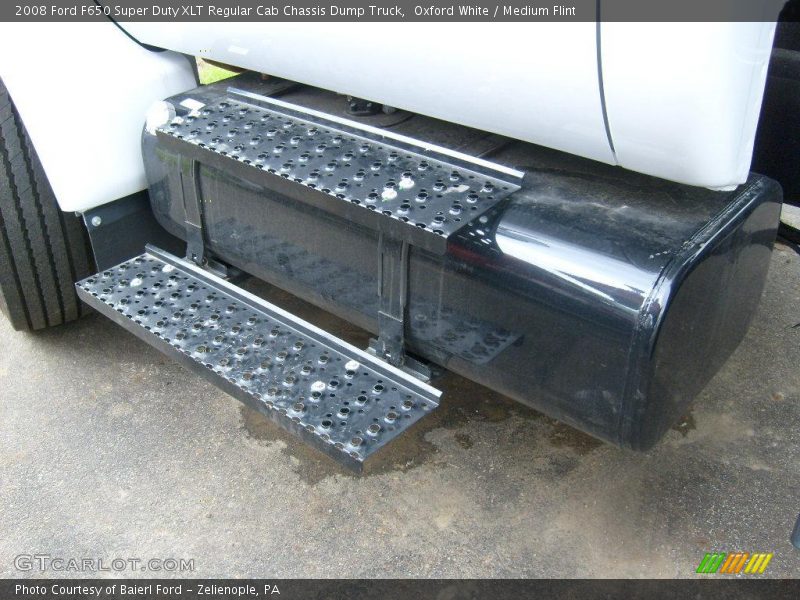 Oxford White / Medium Flint 2008 Ford F650 Super Duty XLT Regular Cab Chassis Dump Truck