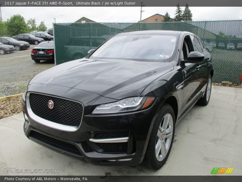 Front 3/4 View of 2017 F-PACE 35t AWD R-Sport