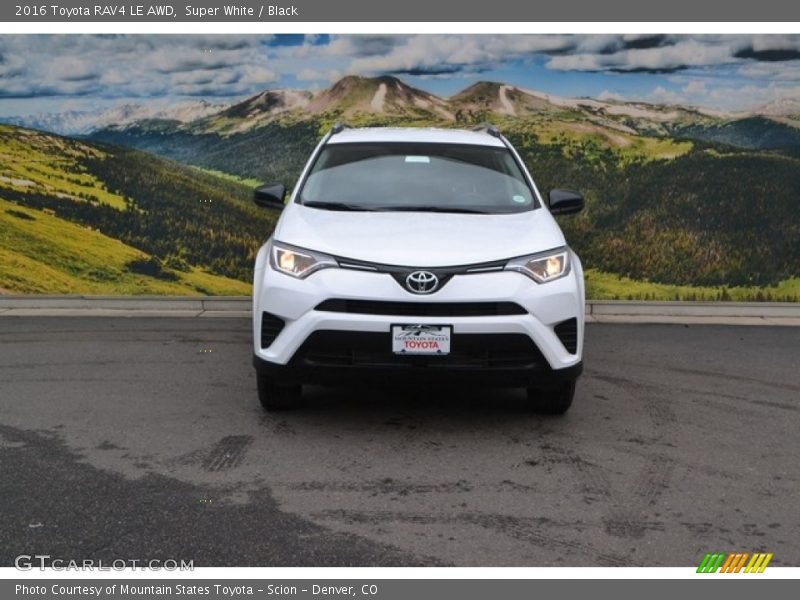 Super White / Black 2016 Toyota RAV4 LE AWD