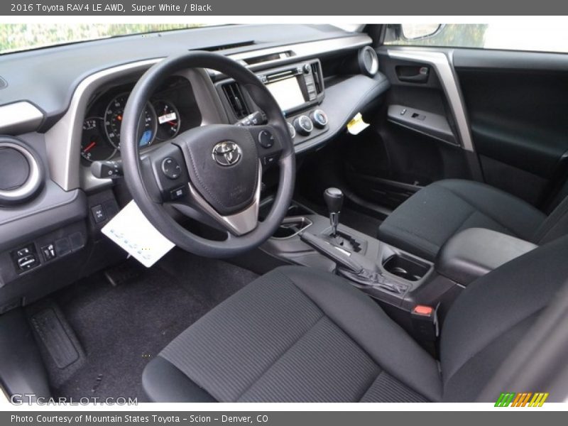 Super White / Black 2016 Toyota RAV4 LE AWD