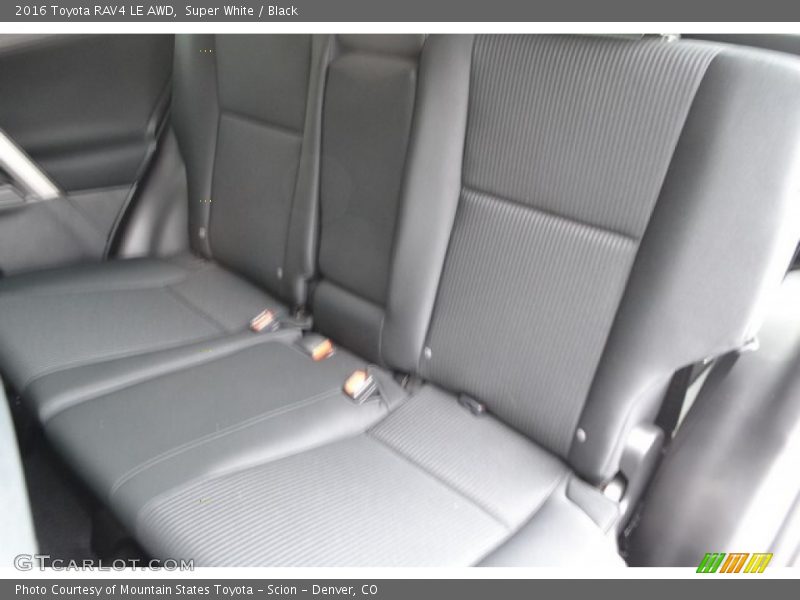Super White / Black 2016 Toyota RAV4 LE AWD