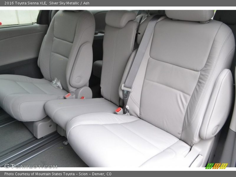 Silver Sky Metallic / Ash 2016 Toyota Sienna XLE