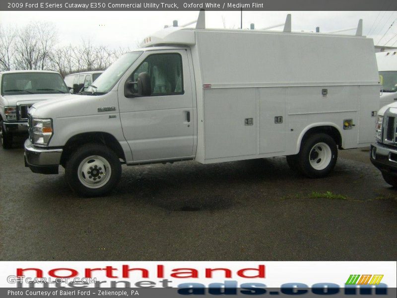 Oxford White / Medium Flint 2009 Ford E Series Cutaway E350 Commercial Utility Truck