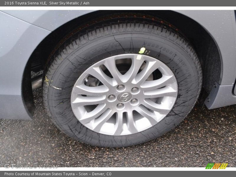 Silver Sky Metallic / Ash 2016 Toyota Sienna XLE