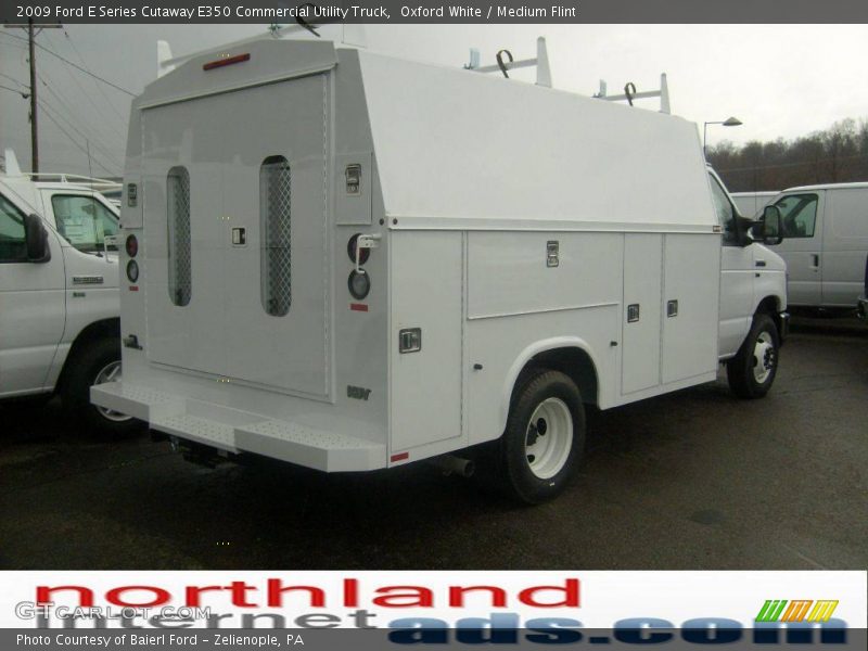 Oxford White / Medium Flint 2009 Ford E Series Cutaway E350 Commercial Utility Truck