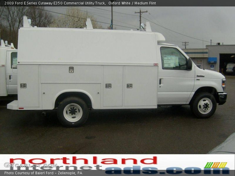 Oxford White / Medium Flint 2009 Ford E Series Cutaway E350 Commercial Utility Truck