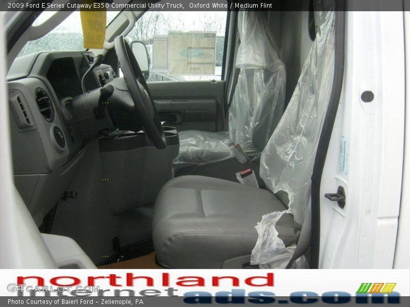Oxford White / Medium Flint 2009 Ford E Series Cutaway E350 Commercial Utility Truck