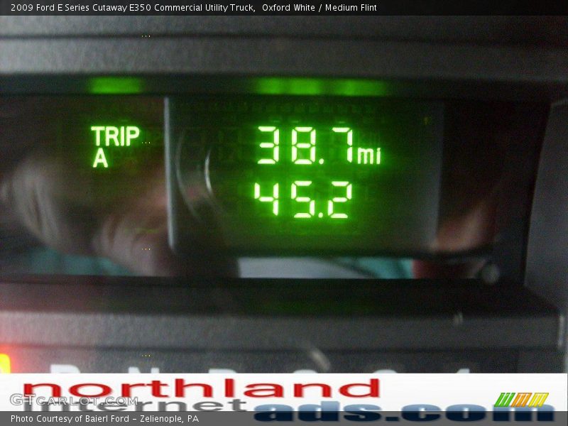 Oxford White / Medium Flint 2009 Ford E Series Cutaway E350 Commercial Utility Truck