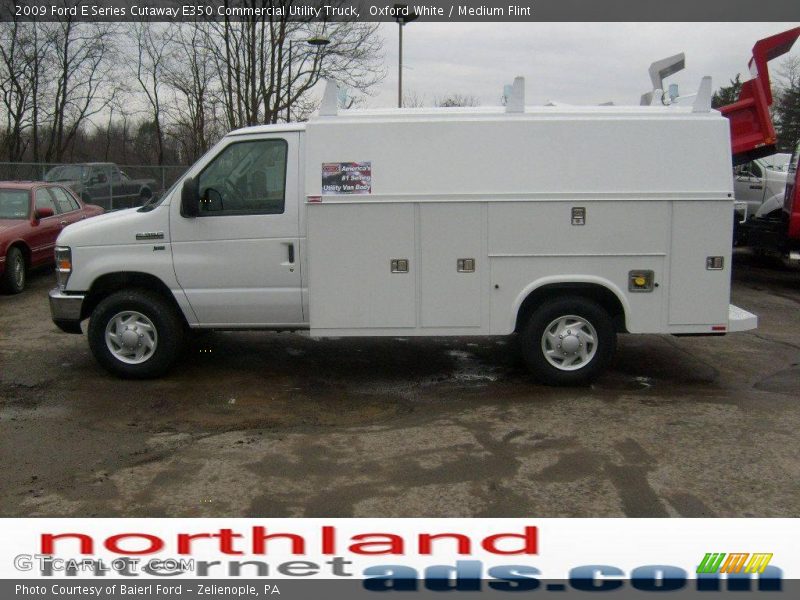 Oxford White / Medium Flint 2009 Ford E Series Cutaway E350 Commercial Utility Truck