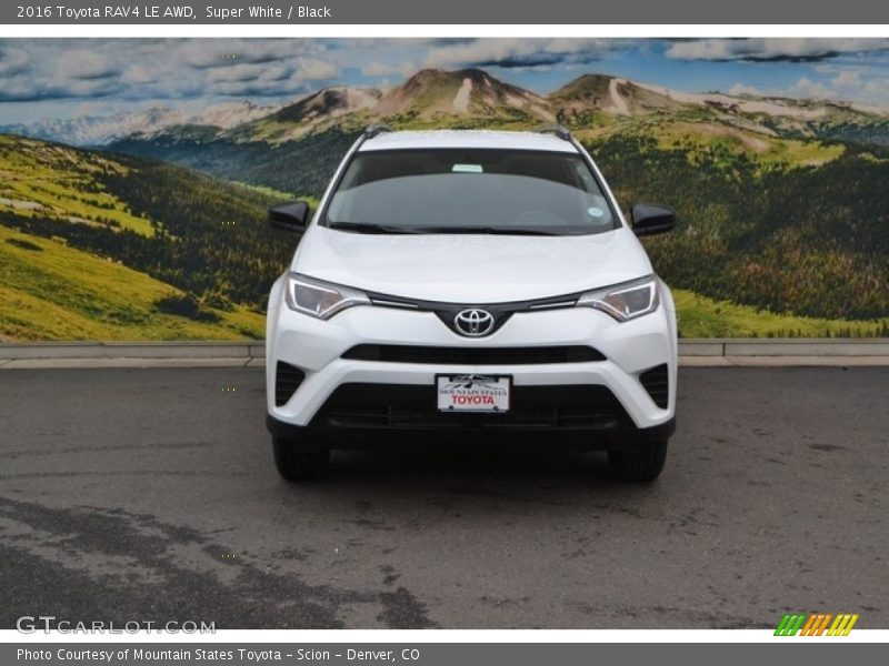 Super White / Black 2016 Toyota RAV4 LE AWD