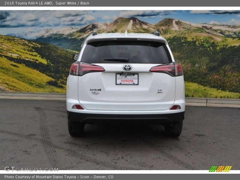 Super White / Black 2016 Toyota RAV4 LE AWD