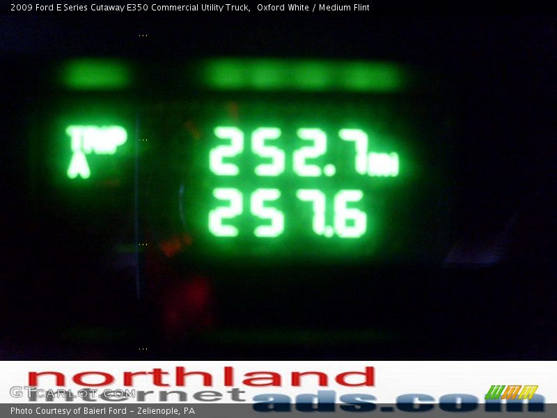 Oxford White / Medium Flint 2009 Ford E Series Cutaway E350 Commercial Utility Truck