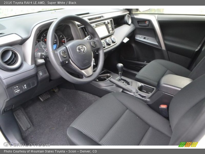 Super White / Black 2016 Toyota RAV4 LE AWD