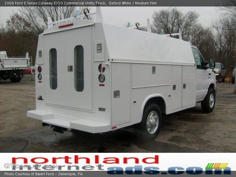 Oxford White / Medium Flint 2009 Ford E Series Cutaway E350 Commercial Utility Truck