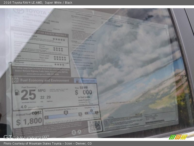 Super White / Black 2016 Toyota RAV4 LE AWD