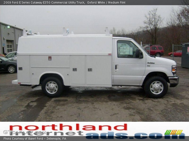 Oxford White / Medium Flint 2009 Ford E Series Cutaway E350 Commercial Utility Truck