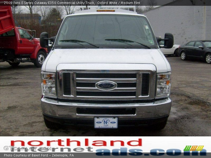 Oxford White / Medium Flint 2009 Ford E Series Cutaway E350 Commercial Utility Truck
