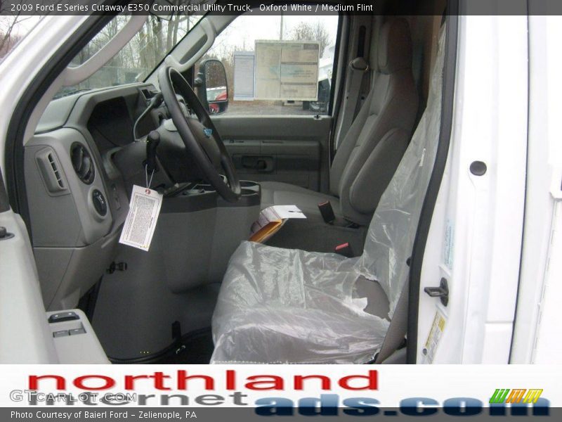Oxford White / Medium Flint 2009 Ford E Series Cutaway E350 Commercial Utility Truck