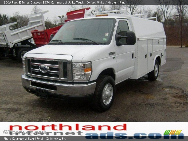 Oxford White / Medium Flint 2009 Ford E Series Cutaway E350 Commercial Utility Truck