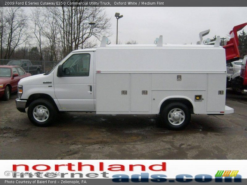 Oxford White / Medium Flint 2009 Ford E Series Cutaway E350 Commercial Utility Truck