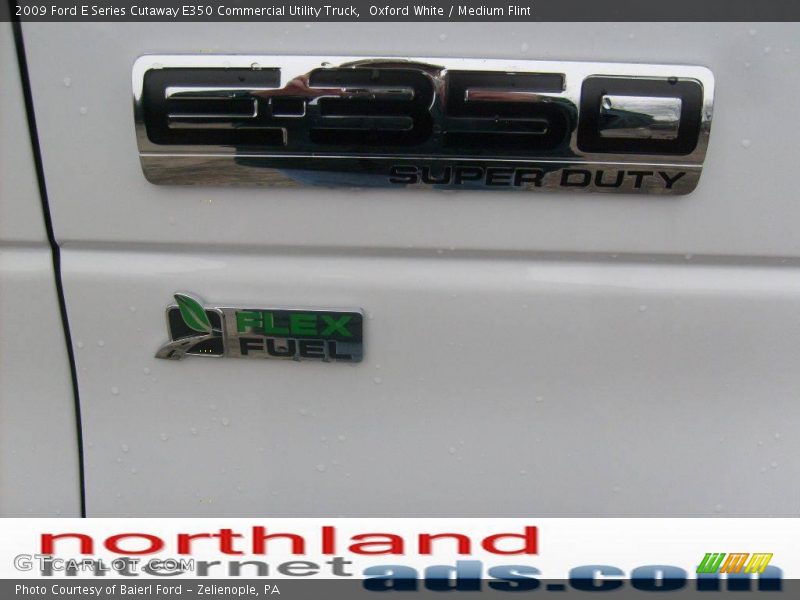Oxford White / Medium Flint 2009 Ford E Series Cutaway E350 Commercial Utility Truck